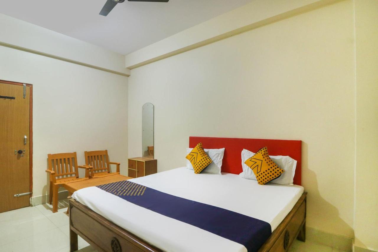 Spot On 68151 Prafulla Palace Hotel Jatani Exterior photo