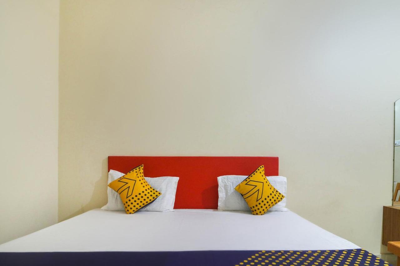 Spot On 68151 Prafulla Palace Hotel Jatani Exterior photo